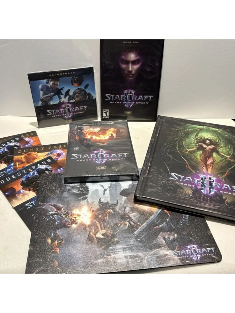 StarCraft II: Heart of the Swarm Collector's Edition (PC, 2013)